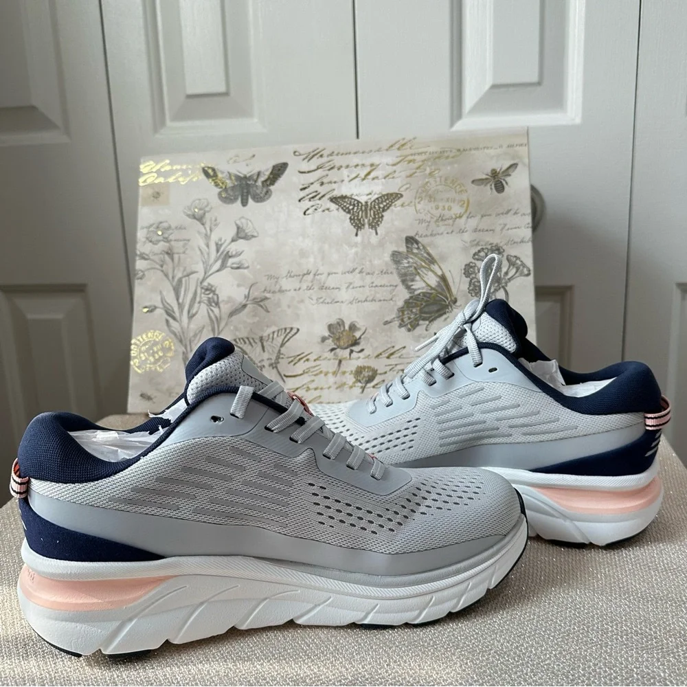 Easy Spirit® Mel Denise Austin Emove Athletic Sneakers in Gray & Pink Size 9.5 M